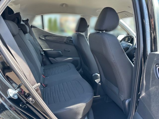 Fahrzeugabbildung Hyundai i10 FL (MY25) 1.0 Select Navi Kamera Einparkhilf