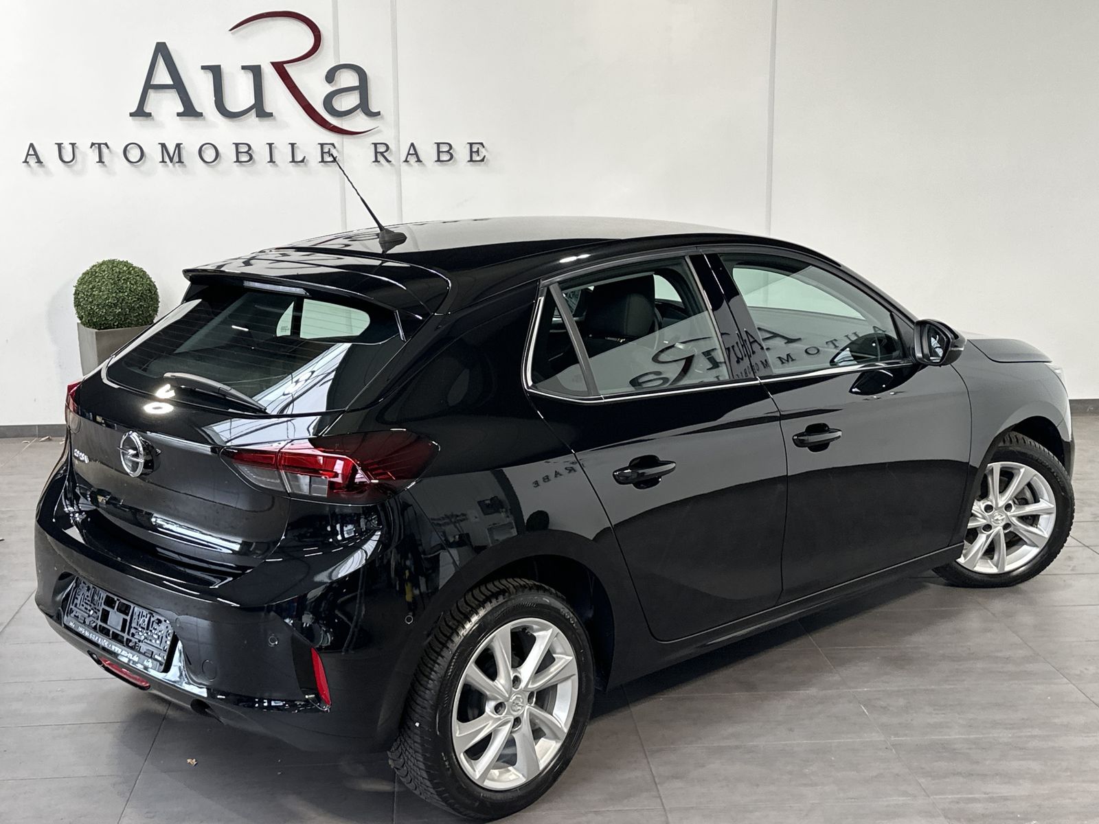 Fahrzeugabbildung Opel Corsa 1.2 5-Türer Elegance LED+DAB+SHZ+EPH+TEMP