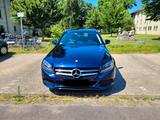 Mercedes-Benz C 200 D in gutem Zustand - neuer Motor