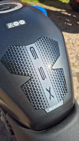 Suzuki GSX-8S, blau, BJ 2024, 690km, wie neu - SUZUKI GSX 8S