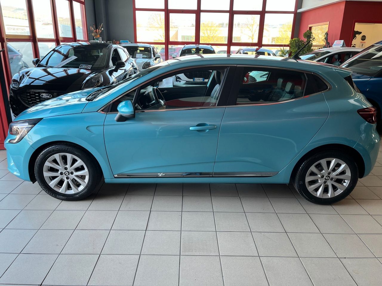 Renault Clio TCe 90 CV 5 porte Intens imagem 3