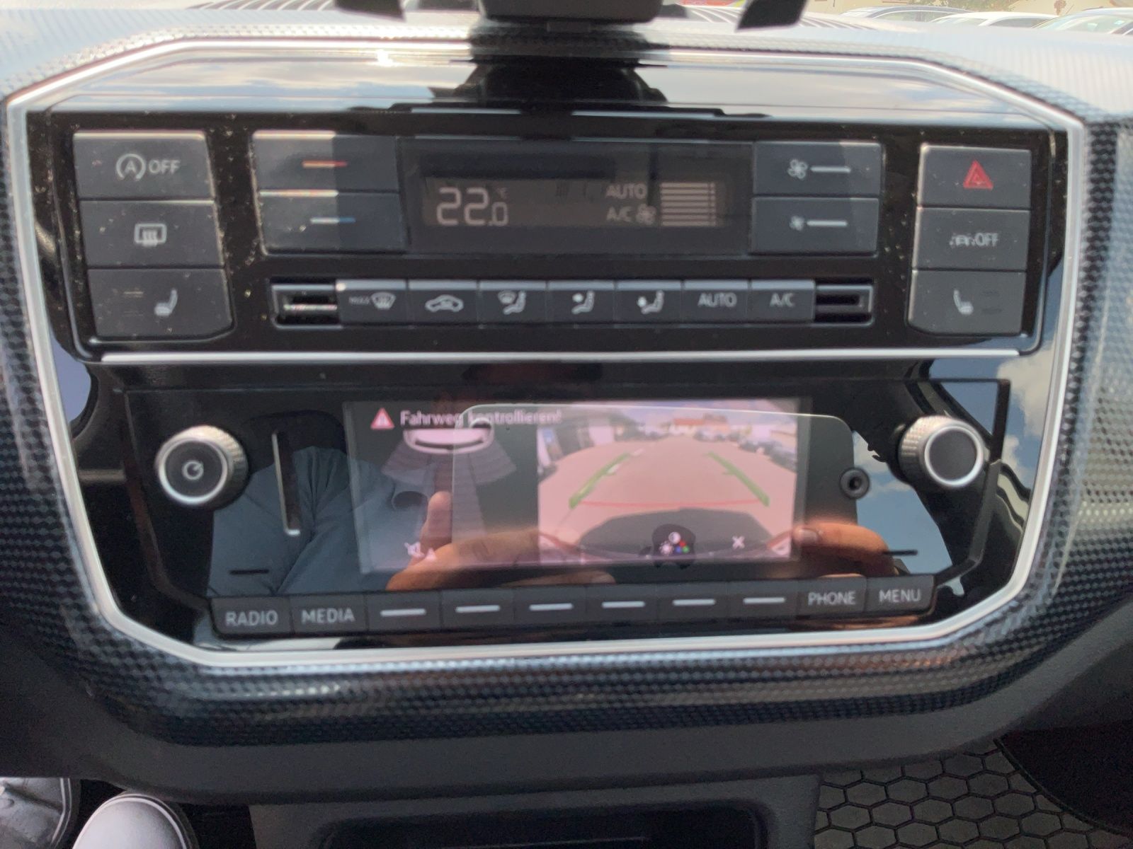 Fahrzeugabbildung Volkswagen up! Climatronic SHZ RFK GRA