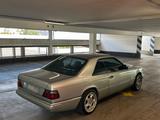 Mercedes-Benz Mercedes 230 CE C124 W124 Coupé Silber mit... - Mercedes-Benz 230: Ce W124