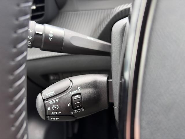 Peugeot 208 1.2 Allure 360 Grad Kamera*LM 17 -ZOLL "GT"
