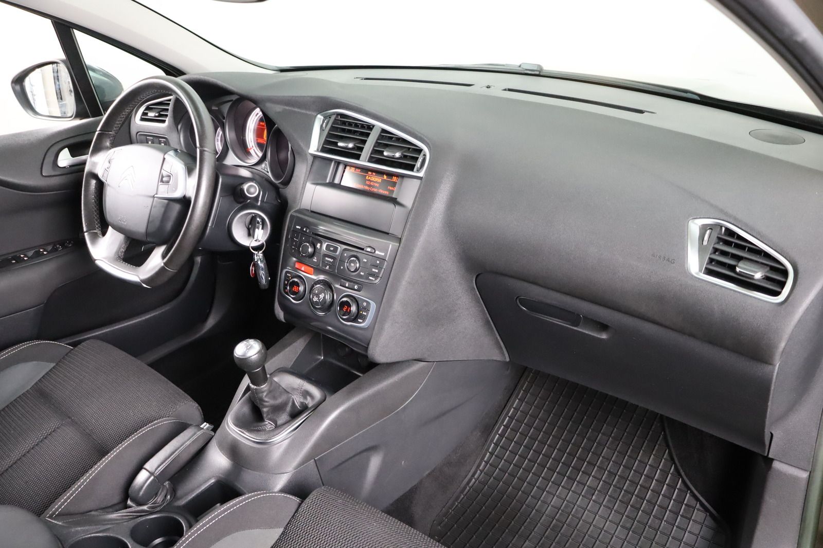 Fahrzeugabbildung Citroën C4 1.6 * HU 03.2028 * Selection