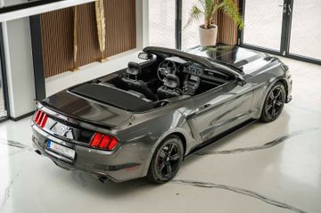 Ford Mustang - 6