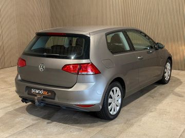 Volkswagen Golf - 6