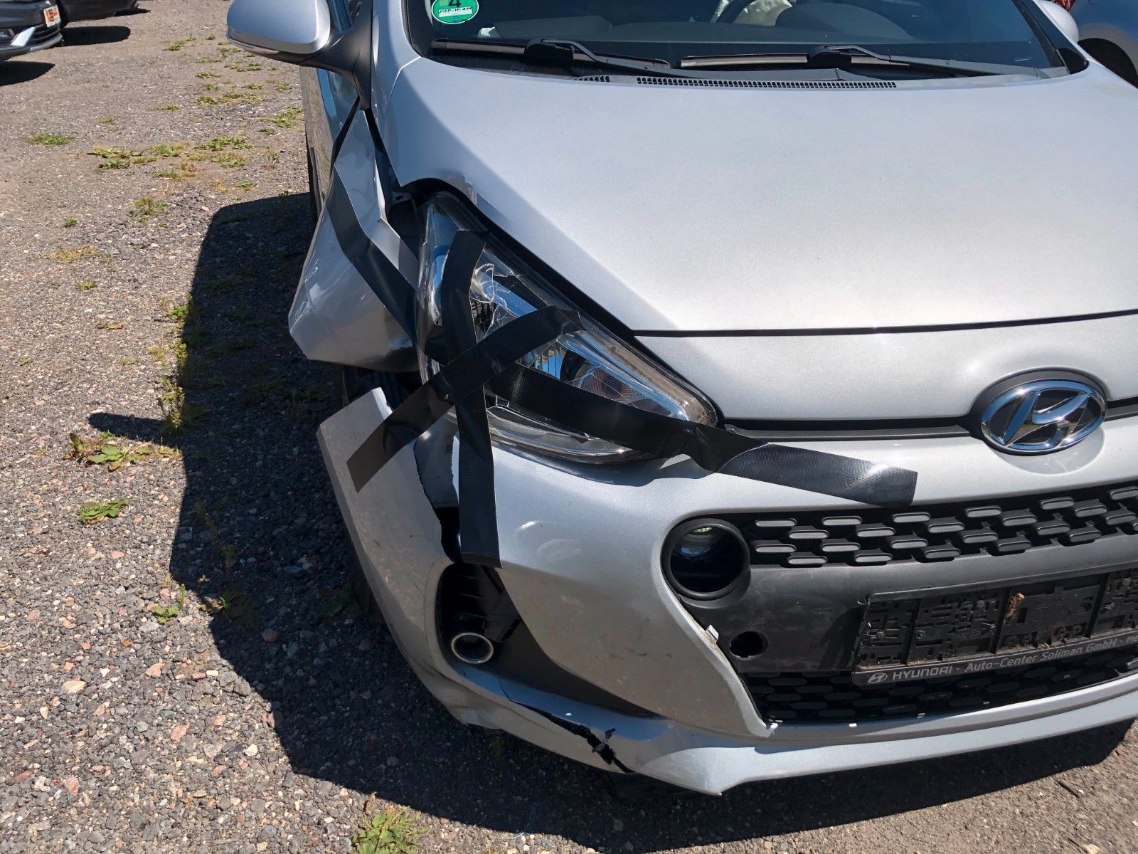 Fahrzeugabbildung Hyundai i10 Style Frontschaden