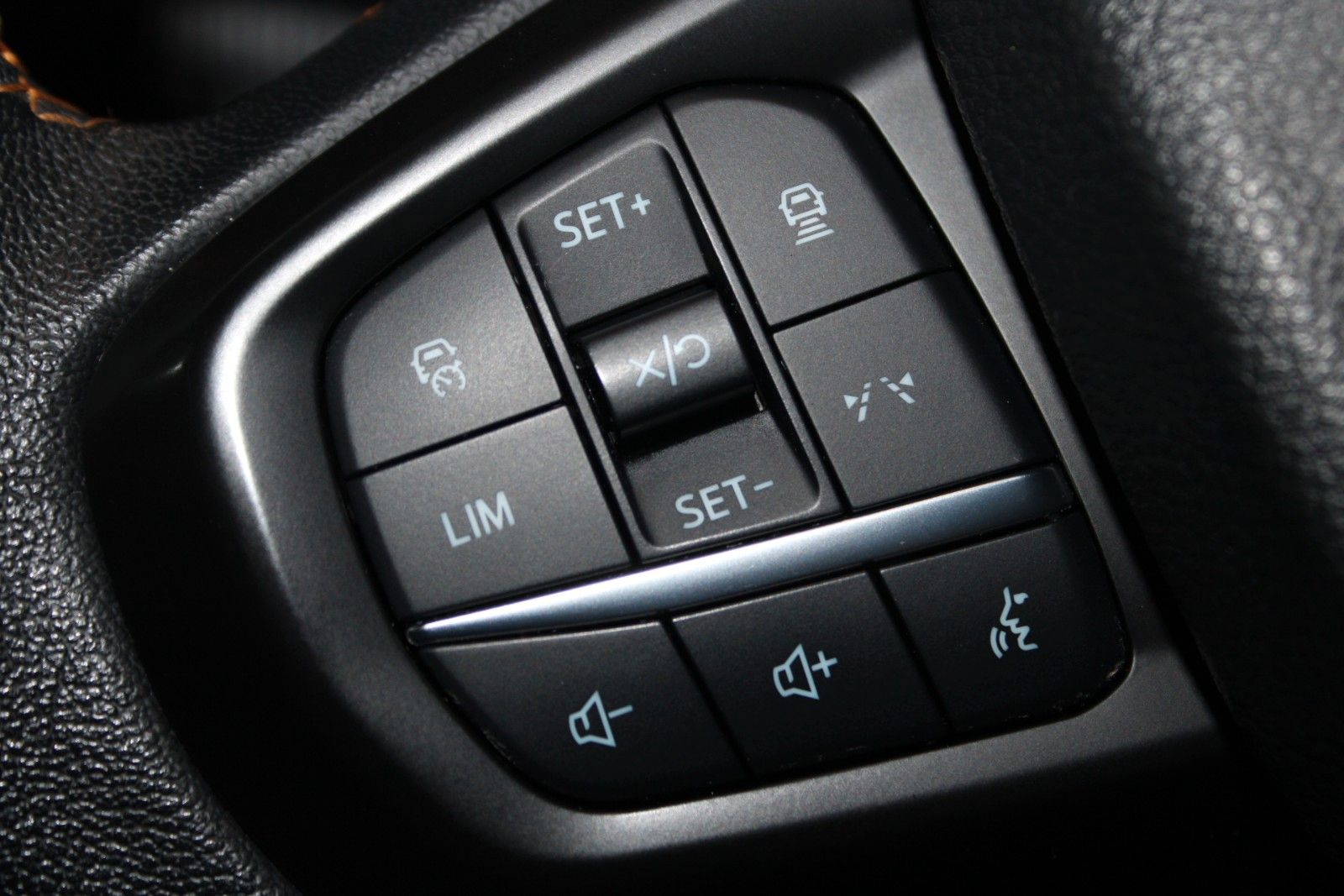 Fahrzeugabbildung Ford Ranger Wildtrak Automatik AHK STDH ACC CAM B&O