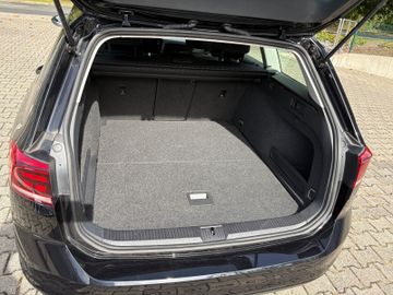 Volkswagen Passat Variant - 8