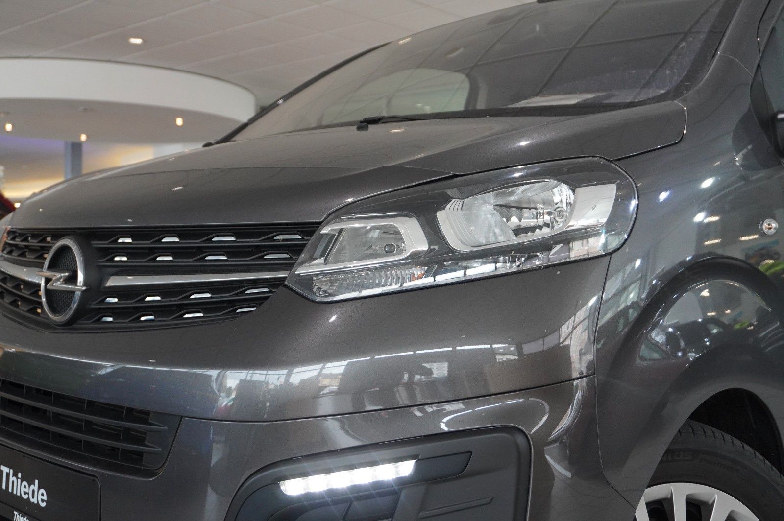 Fahrzeugabbildung Opel Zafira Life 2.0D "L" EDIT. 8-SITZE NAVI/LED/AHK