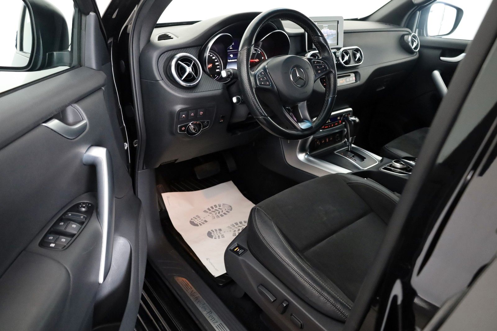 Fahrzeugabbildung Mercedes-Benz X 250d 4M Doppelkabine Progressive Navi,360°