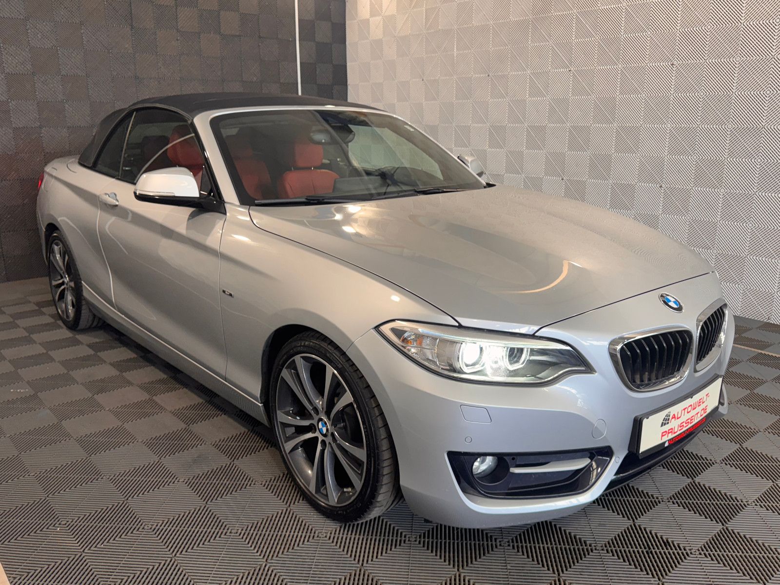 Gebrauchtwagen BMW 220 220d Cabrio*SPORT*BI XENON-HIFI-MEMORY-CONN.DR. in Künzell