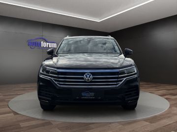 Volkswagen Touareg - 2