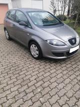 Seat Altea 1.6 Reference grau 8fach bereift und AHK - Seat Altea: 1.8