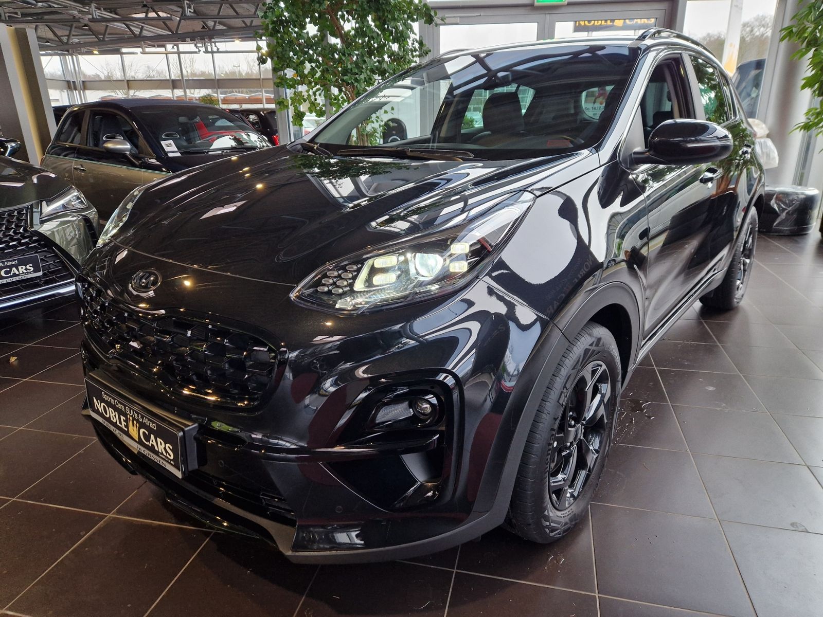 Fahrzeugabbildung Kia Sportage Black Edition 4WD PREMIUM LED NAVI ALU