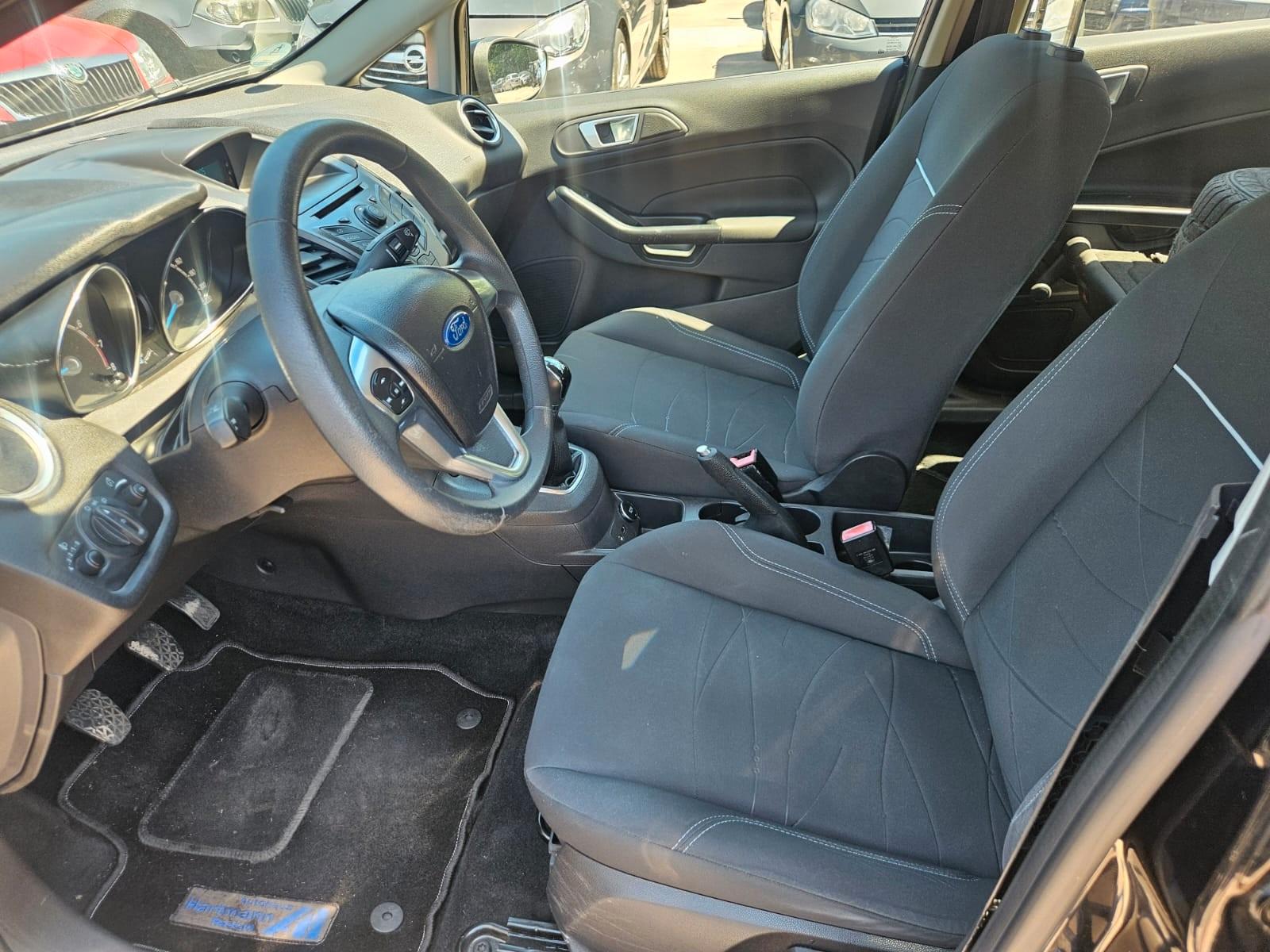 Ford Fiesta 2013 — photo 17