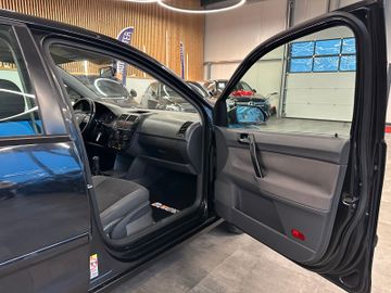 MYAUTOCENTER – Gebraucht- und Jahreswagen mit Werkstattservice in Pfaffenhofen Volkswagen Polo IV Comfortline *TÜV NEU*KLIMA*ELEKTR.FENSTE