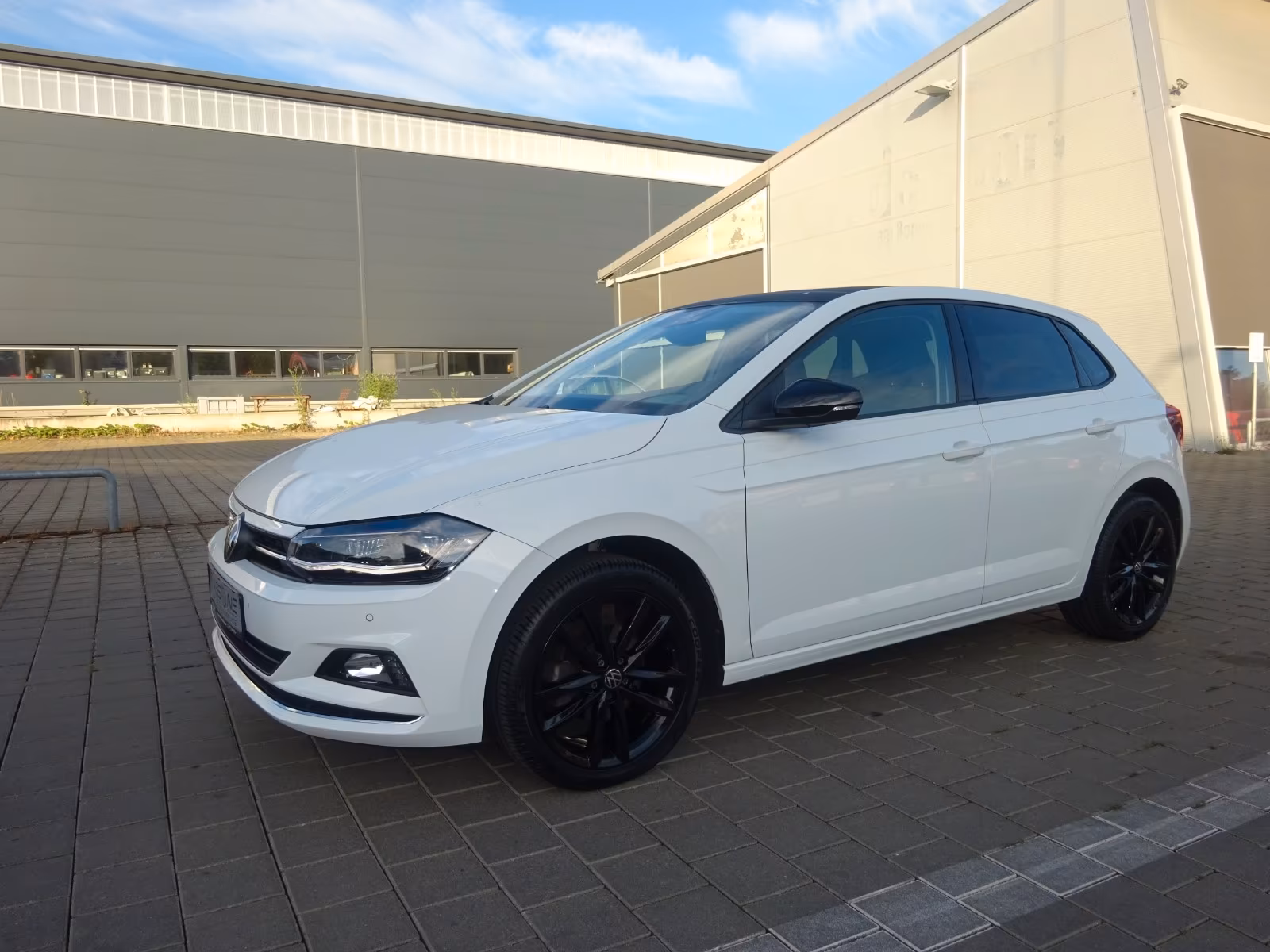 Volkswagen Polo VI 1,0 TSI Highline DSG *NEU BEREIFT*SD*