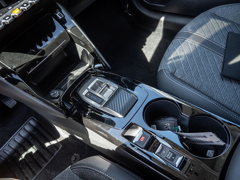 Peugeot 208 - Bild 15