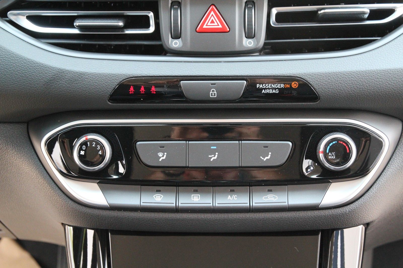 Fahrzeugabbildung Hyundai i30 1.5 DPI GO!