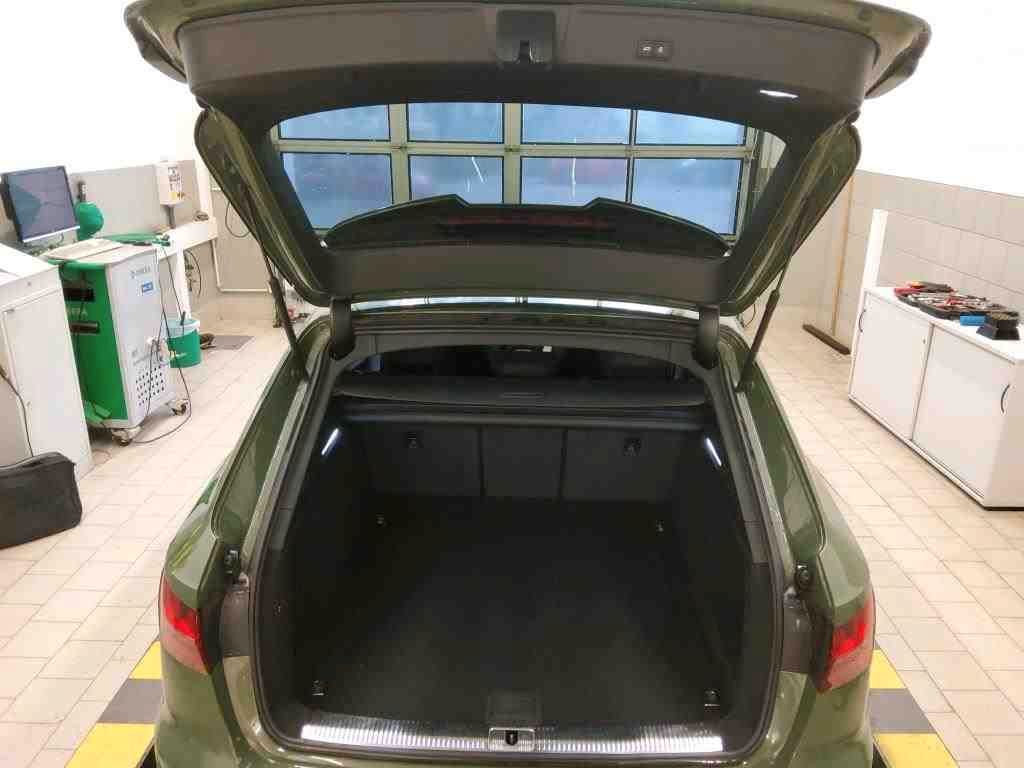 AUDI A4 2024