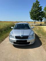 Skoda Octavia Automatic Elegance Combi - Skoda Octavia: Automatic