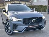 Volvo XC60 Ultimate Dark AWD Navi Leder HuD Pano B&W - Volvo XC60: Ultimate Dark