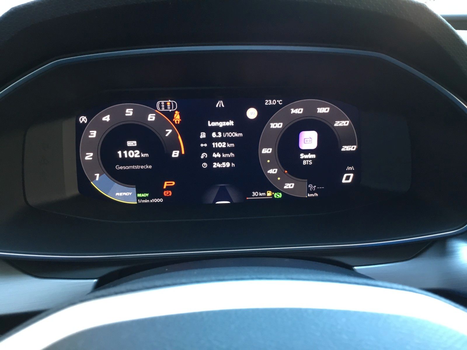 Fahrzeugabbildung SEAT Leon 1.5 eTSI FR DSG+18"+LED+ACC+Kamera+Sitzheiz