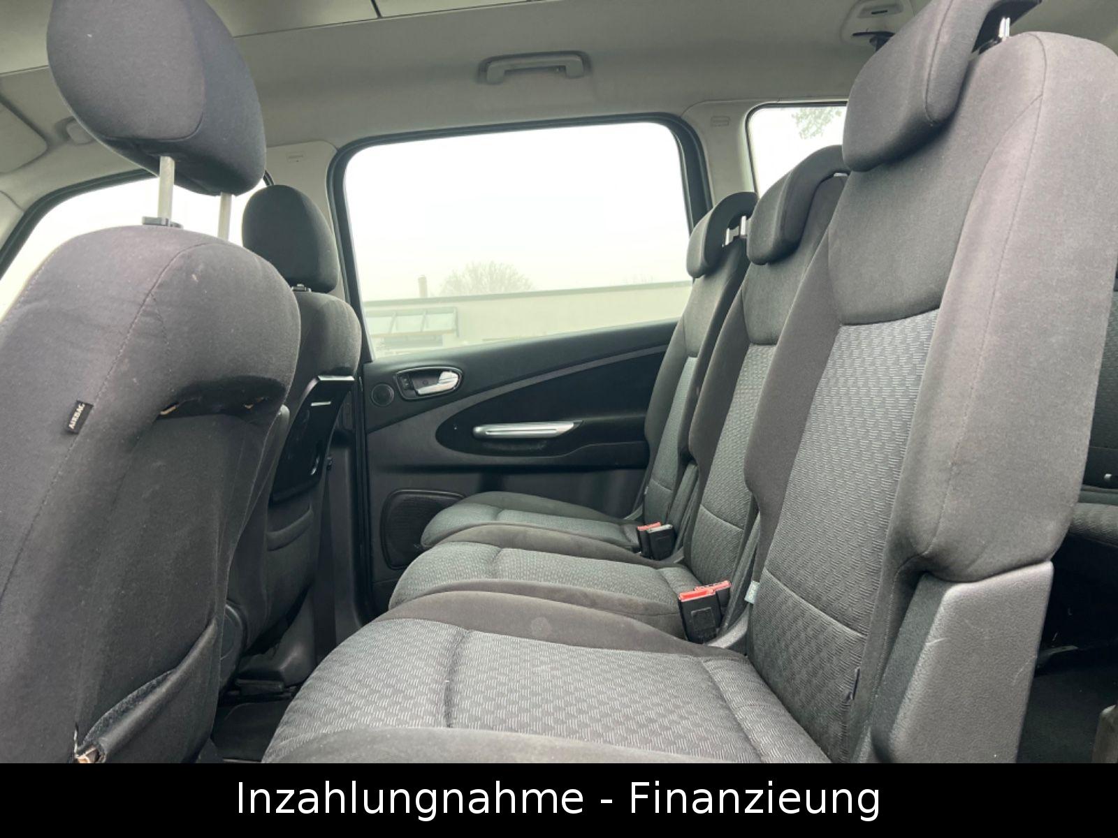 Ford Galaxy 2008 — photo 12