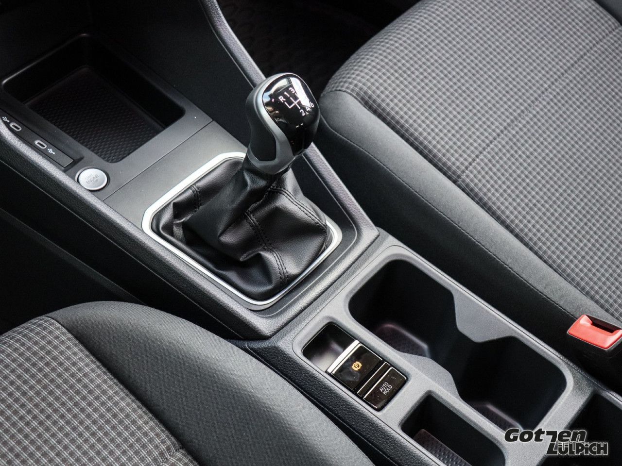 Fahrzeugabbildung Volkswagen Caddy 1.5 TSI Klima ACC Winter-Paket ide Assist