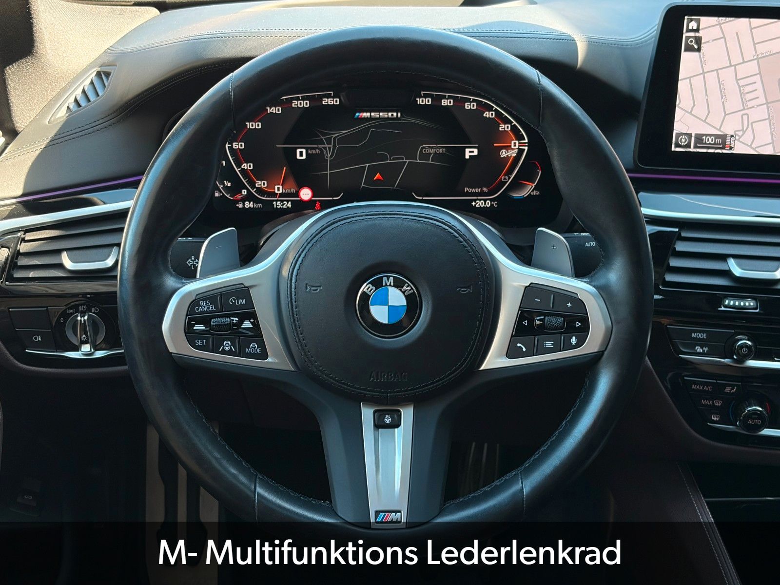 Fahrzeugabbildung BMW M550i xDr AHK SHD StHzg Nappa SBL H&K HuD DrProf