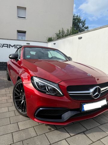 MERCEDES-BENZ C 63 AMG Cabrio Mercedes-AMG - CARBON Interieur