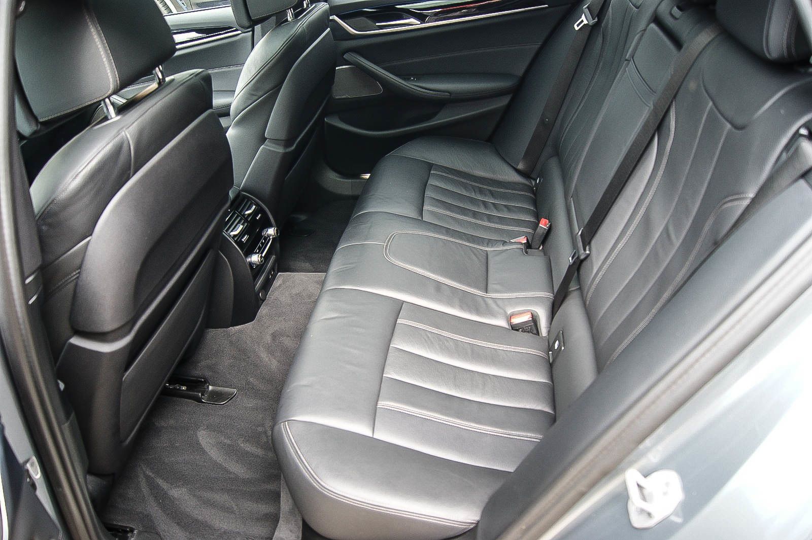 BMW 530 e Touring BANG&OLUFSEN PANORAMA HUD KAMERA foto 18