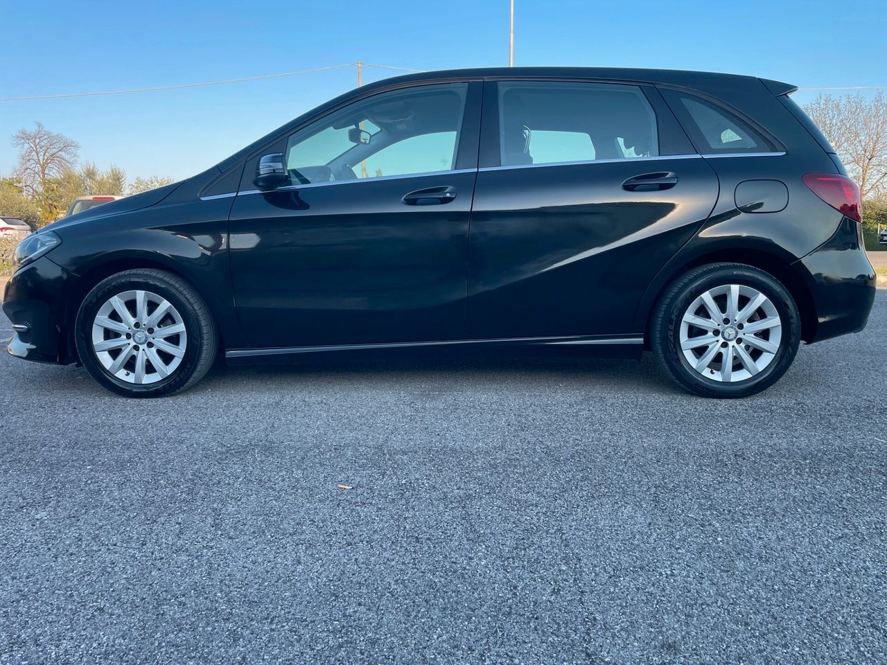 MERCEDES-BENZ Mercedes-benz B 180 d Business