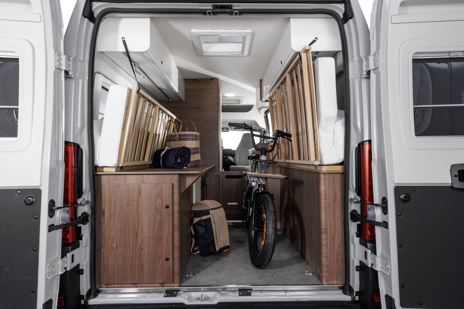 Fahrzeugabbildung CORIGON CV 60 S Solar Markise Travel+ Pack by Hymer