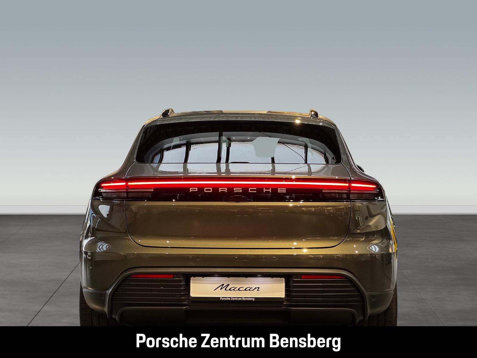 Porsche Macan 4S Electric