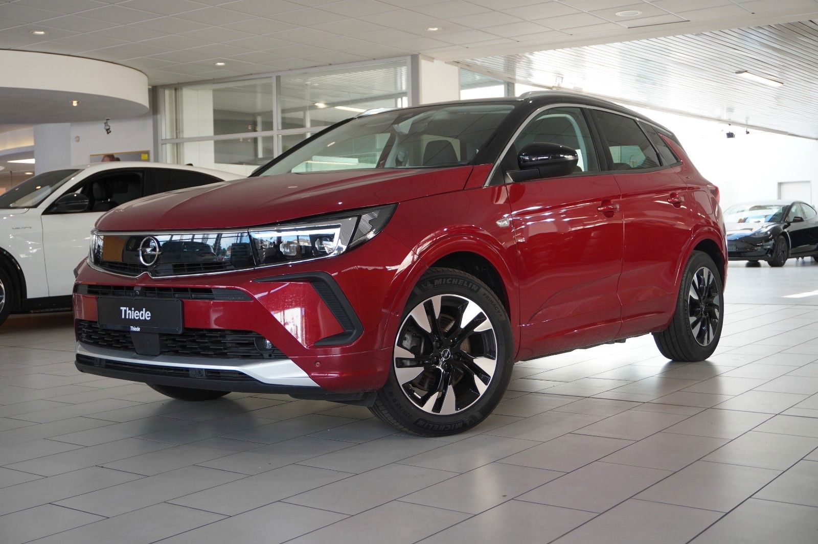 Fahrzeugabbildung Opel Grandland (X) ULTIMATE 4HYBRID NAVI/LED/360°/AHK