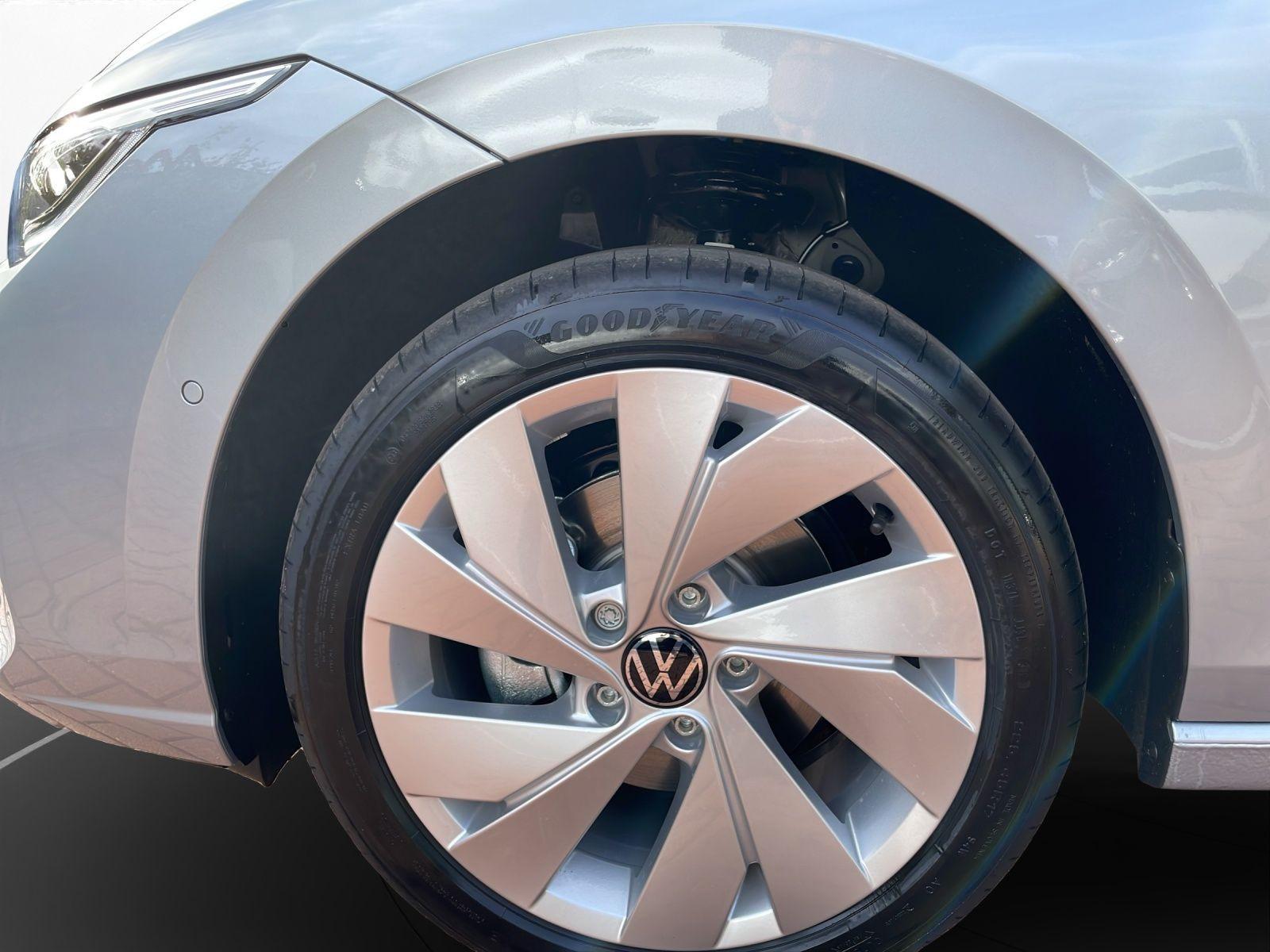 Volkswagen Golf Life "ENERGY" 1,5 eTSI DSG | AHK | Navi