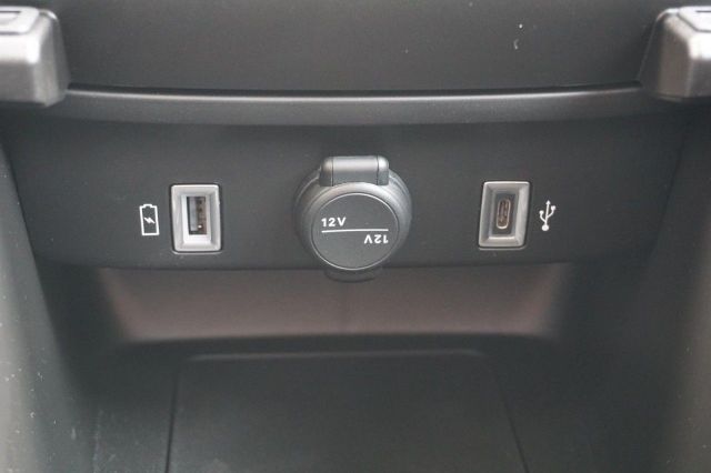 600e (RED) 54 kWh LED PDC KLIMA