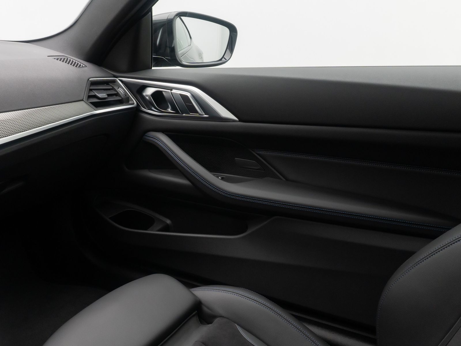 Fahrzeugabbildung BMW 420i Coup&eacute; M Sport Alarm FernlichtAss DAB 18Zoll