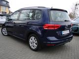 Volkswagen Touran 1.5TSI Comfortline 7-Sitzer ACC Navi PDC - Volkswagen Touran mit Benzin-Antrieb: Blau