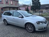 Volkswagen VW Passat B7 - Volkswagen Passat aus 2011: Kombi