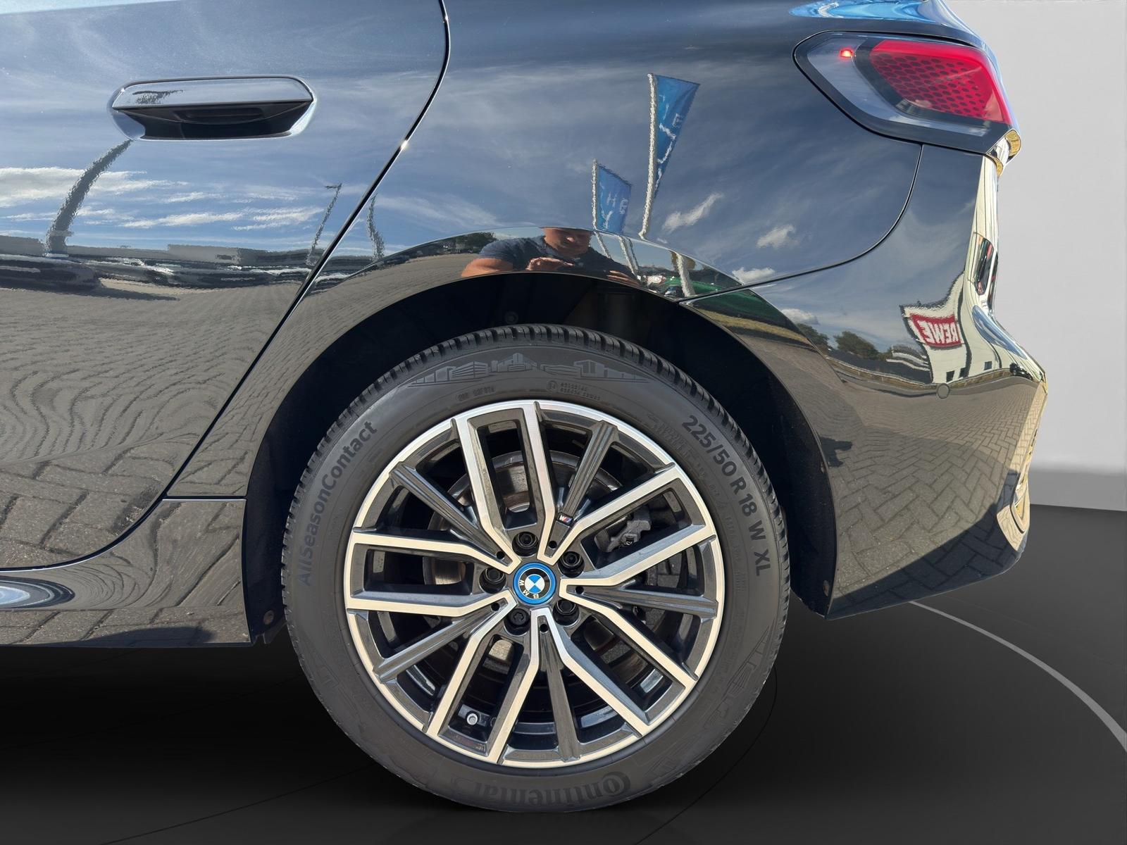 BMW 230e xDrive Active Tourer M Sport Anhängerk. Pan