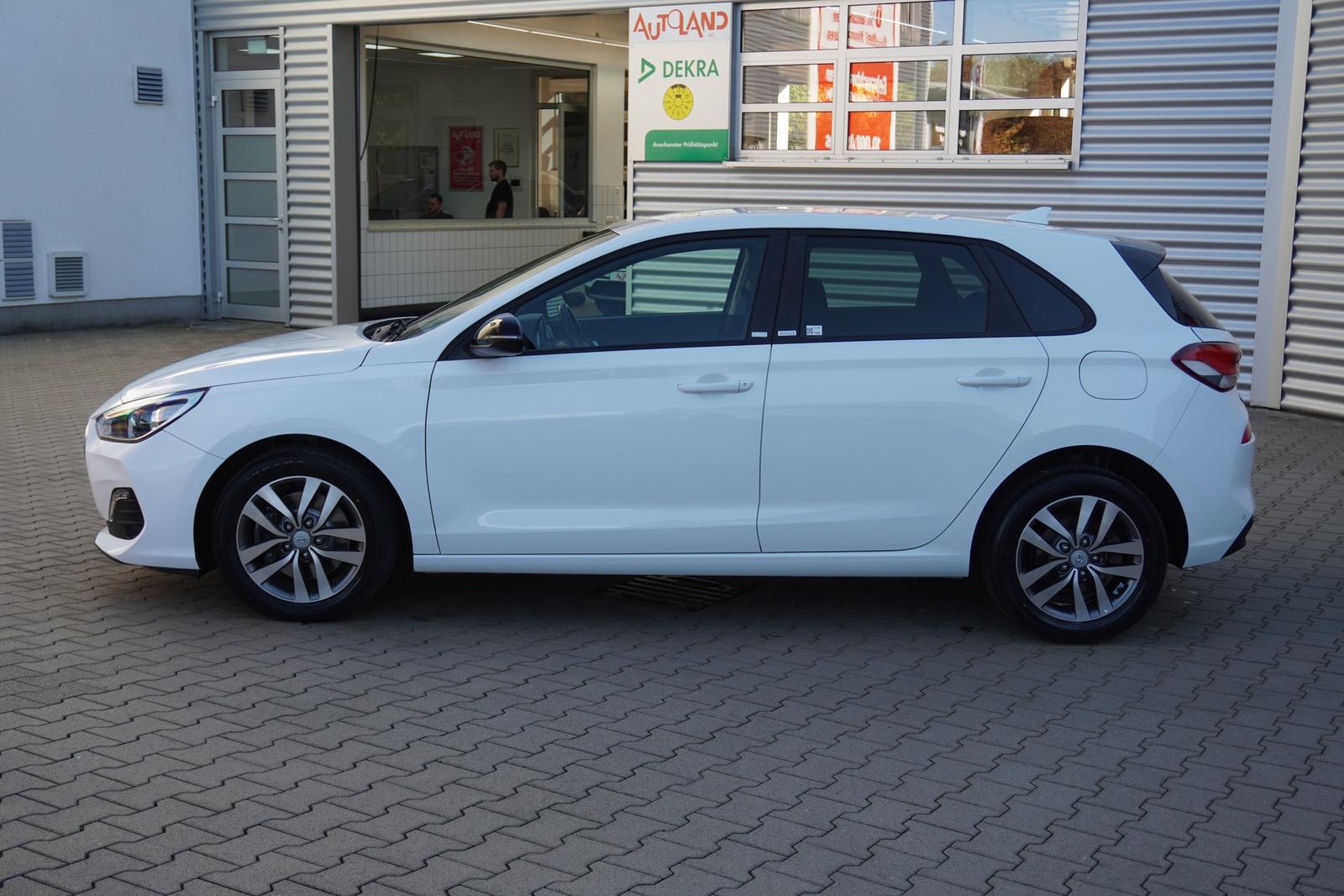Hyundai i30 1.0 T-GDI YES! Navi Kamera Sitzheizung PDC