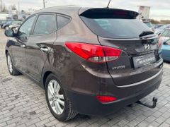 Fahrzeugabbildung Hyundai iX35 2.0 CRDi 4WD Automatik Premium AHK