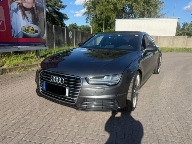 AUDI Audi Quatro A7 S line 320 ps Diesel