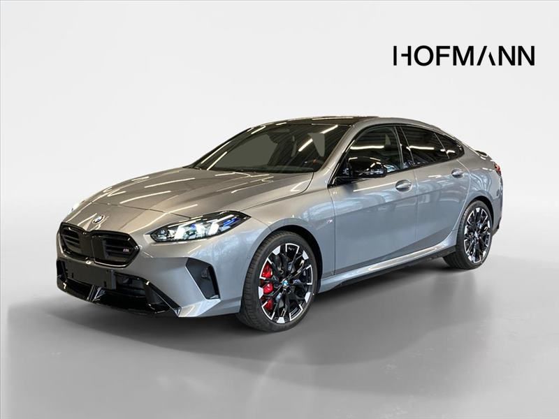 BMW M235