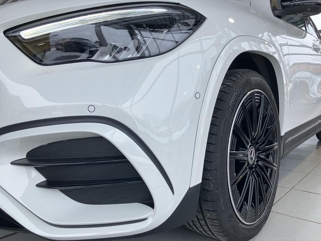 Fahrzeugabbildung Mercedes-Benz GLA 200 AMG*NIGHT*PANO*AHK*KEYL*BURM*360°KAMERA