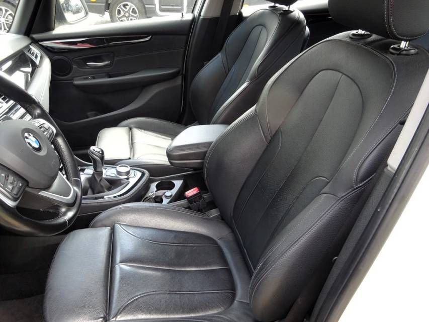 Fahrzeugabbildung BMW 218d 2 Active Tourer 218d Sport Line AHK